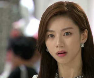 Chồng sắp cưới hủy hôn vì trúng 'bẫy' cô đồng nghiệp, không lâu sau lại nhờ đích thân mẹ đẻ đến xin xỏ vợ hụt để ăn quả đắng