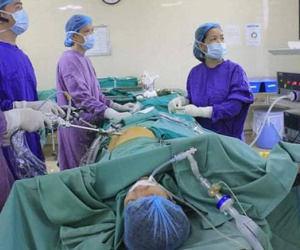 Nuốt phải xương cá kìm nhưng nghĩ có thể tự tiêu nên không đi viện, người phụ nữ bị thủng ruột non sau 2 tuần