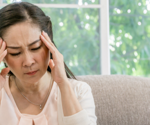 Thấy con gái xanh xao vàng vọt, tôi sốt ruột đưa đi khám nhưng khi biết nguyên nhân thật sự thì tôi sốc đến mức phải nhập viện cấp cứu