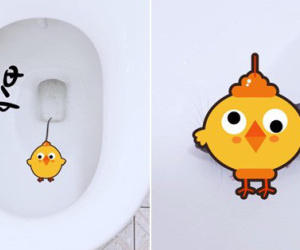 Có thói quen đi toilet đêm, cô gái chết điếng khi gặp 'sinh vật lạ' này bất chợt ngoi lên từ bồn cầu khiến dân mạng không nói nên lời