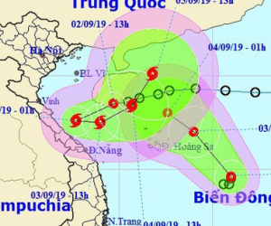 Hướng di chuyển 'hút nhau' của 2 áp thấp nhiệt đới trên Biển Đông