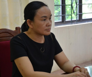 Hiệu trưởng bảo phụ huynh 'hơi thừa' khi báo tin con gãy chân bị giáo viên cùng trường tố gian dối