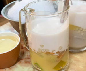 Ăn chè truyền thống nức tiếng Hà thành, cô nàng tuyên bố cạch mặt vì đã đắt còn 'chợ búa', dân mạng lại phản ứng bất ngờ