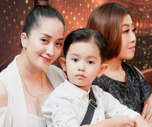 Khánh Thi khoe con trai 4 tuổi đầy chững chạc trên ghế nóng show thực tế mới