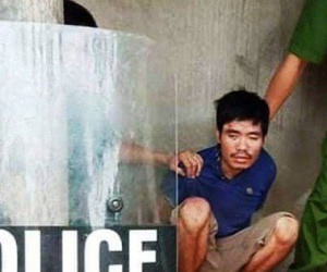 Khởi tố nam thanh niên đuổi chém em trai, sát hại mẹ đẻ