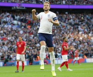 Đồng đội của Son Heung-min lập hat-trick, tuyển Anh đặt một chân đến VCK Euro 2020