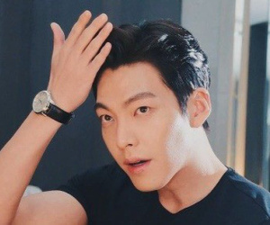 Mỹ nam 'Người thừa kế' Kim Woo Bin trở lại với ngoại hình điển trai gấp bội sau hơn 2 năm điều trị ung thư vòm họng