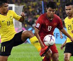 Malaysia bị ám ảnh bởi trận thua UAE 0-10