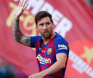 Barca đề nghị Messi hợp đồng chưa từng có