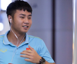 U22 Việt Nam về nước trong đêm, đàn em Văn Lâm suýt bị 'bỏ quên' vì đi vệ sinh
