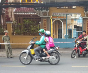 Khởi tố, bắt tạm giam 2 cha con trong vụ người đàn ông bị chém đứt lìa tay ở Sài Gòn