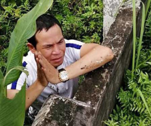 Bị người dân bao vây vì nghi ngờ là kẻ bắt cóc trẻ em, đối tượng khai gì?