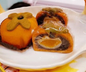 Tạo hình 'không giống ai', bánh Trung thu nhập ngoại giá bạc triệu vẫn hút khách