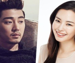 Dính tin đồn chia tay tài tử Yoon Kye Sang, 'Hoa hậu quyến rũ nhất Hàn Quốc' chính thức lên tiếng