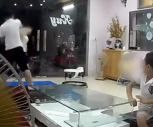 Vụ nhân viên kho bạc Nhà nước tát vợ túi bụi trước mặt 2 con nhỏ: 'Chị Hương đã được đưa đi giám định và bị thủng màng nhĩ'