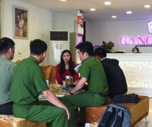 7 phụ nữ kéo đến thẩm mỹ viện ở Đà Nẵng đòi lại tiền vì... làm hoài mà không thấy đẹp