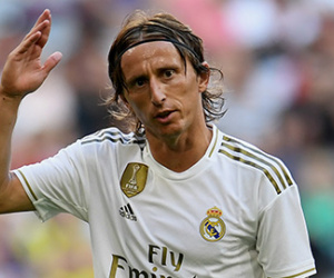 Modric chấn thương, nguy cơ lỡ đại chiến với PSG