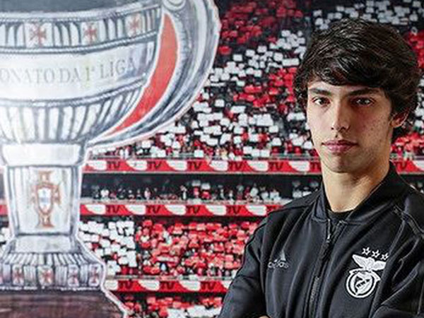 Real Madrid giật ‘bom tấn’ 120 triệu euro trước mũi M.U