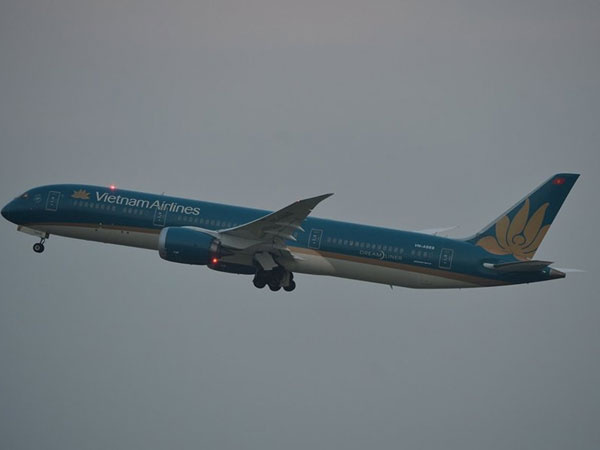 Máy bay Vietnam Airlines đi Đức quay lại sân bay Nội Bài sau 30 phút cất cánh