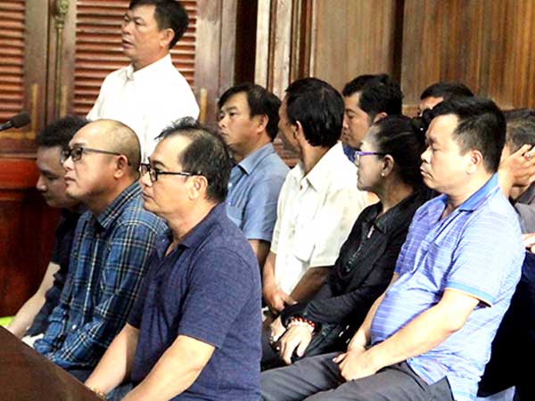 Nhiều công an tiếp tay buôn lậu xe sang từ Mỹ về Việt Nam