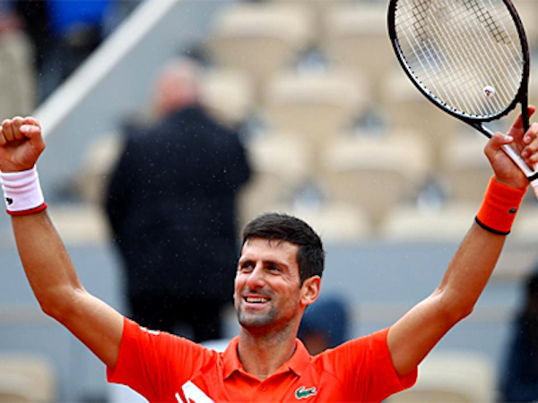 Djokovic lập kỷ lục 10 năm liền vào tứ kết Roland Garros