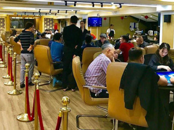 Ông chủ CLB Poker ở Hà Nội bị bắt