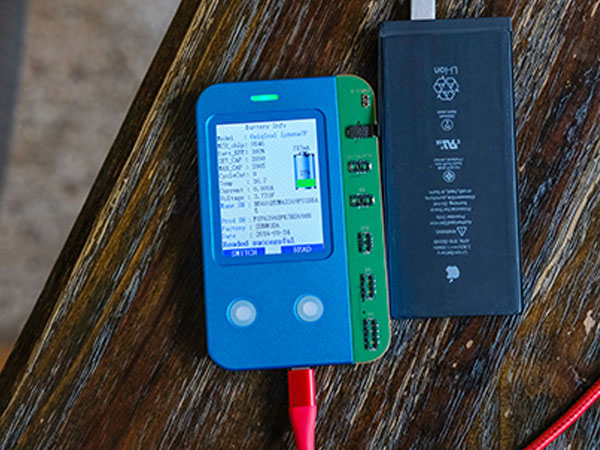 Thiết bị 'phù phép' pin iPhone cũ thành mới