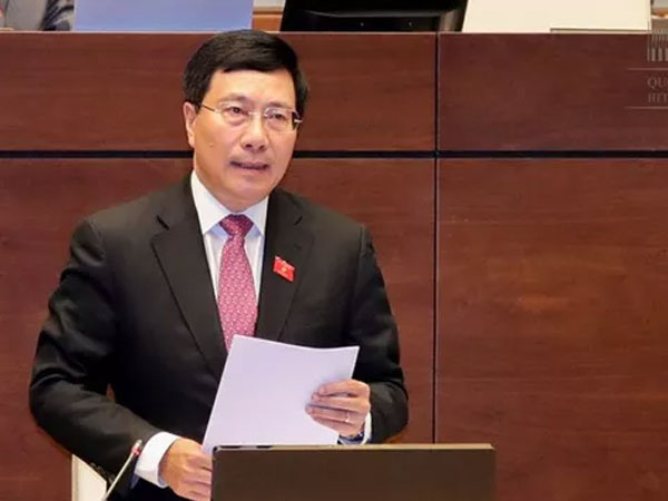 Sáng nay, Phó Thủ tướng Phạm Bình Minh lần đầu ngồi 'ghế nóng' trả lời chất vấn