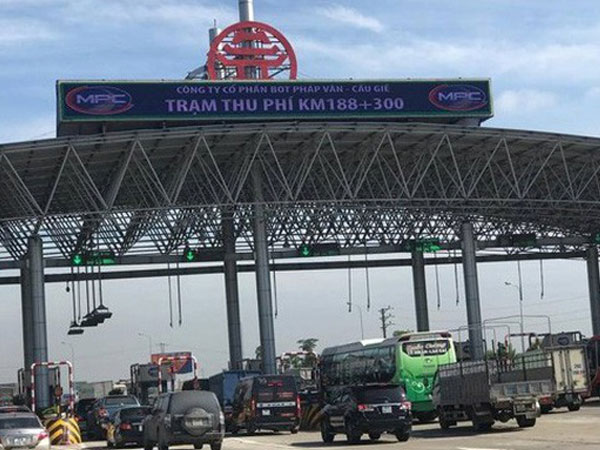 Tổng cục Đường bộ bất ngờ yêu cầu BOT Pháp Vân dừng thu phí