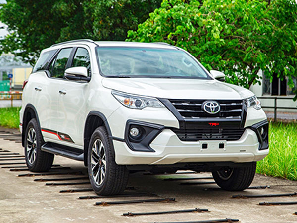 Toyota Fortuner lắp ráp ra mắt tại Việt Nam