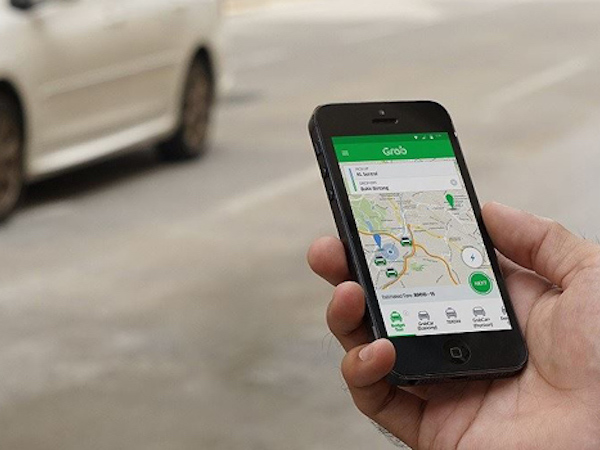 Phó thủ tướng yêu cầu nghiên cứu kỹ việc gắn hộp đèn trên nóc xe Grab