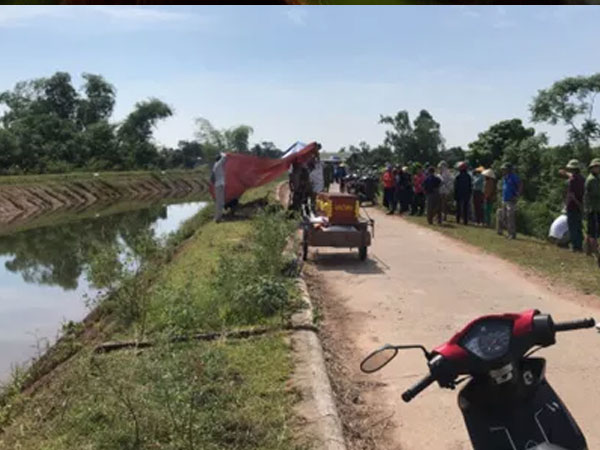 Thấy xe máy trên bờ, lặn xuống kênh thủy lợi phát hiện thi thể nam thanh niên 22 tuổi