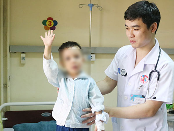 Hội chứng thần kinh khiến bé trai 3 tuổi nhanh chóng hôn mê