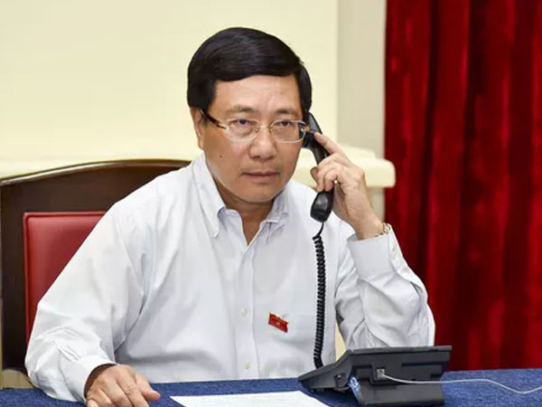 Phó Thủ tướng điện đàm với Ngoại trưởng Singapore về phát biểu của ông Lý Hiển Long