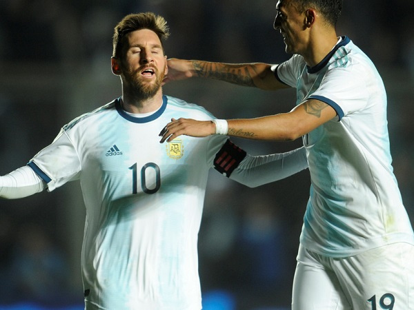 Messi lập cú đúp, Argentina thắng tưng bừng trước thềm Copa America
