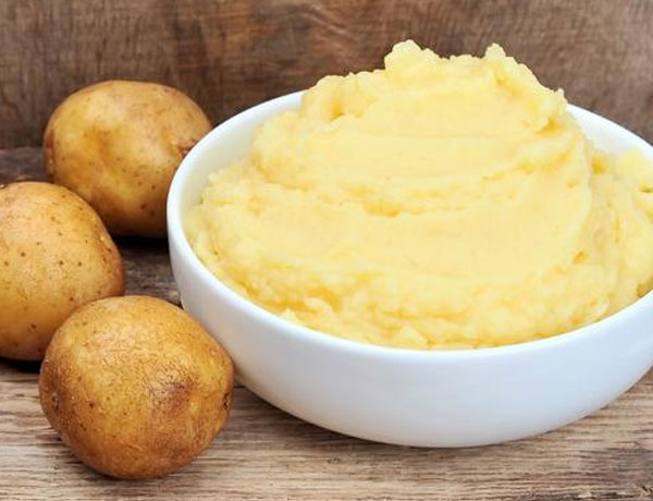 Chẳng thua mỹ phẩm tiền triệu, chỉ thứ rẻ tiền này cũng đủ giúp da lên tông, căng mướt
