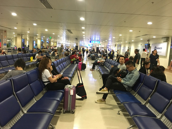 Sân bay Tân Sơn Nhất sẽ ngừng phát thanh tự động để bớt tiếng ồn
