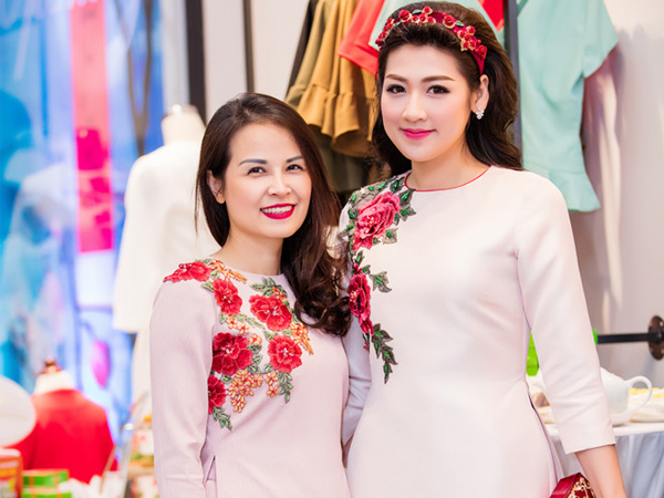 Đang có mối quan hệ tốt đẹp, mẹ Á hậu Tú Anh lại bất ngờ đòi 'cắt đứt quan hệ' với con gái vì lý do này