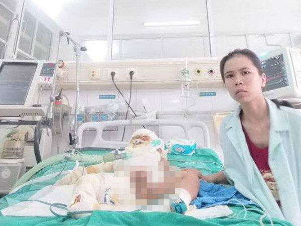 Mua xăng về nhà dùng chưa hết, mẹ Ninh Bình chết sững nhìn 2 con thành mồi lửa