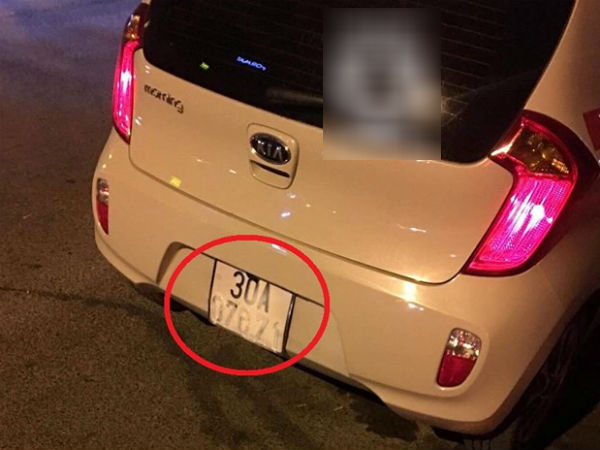 Clip: Nghi vấn taxi 'dù' chặt chém 100.000 đồng sau... 2 phút di chuyển