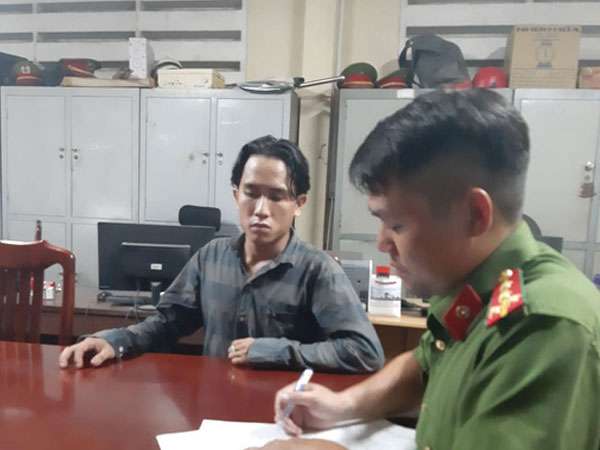 Sau chầu nhậu, chủ nhà trọ bị nhóm bạn dùng hung khí khống chế cướp nhiều tài sản