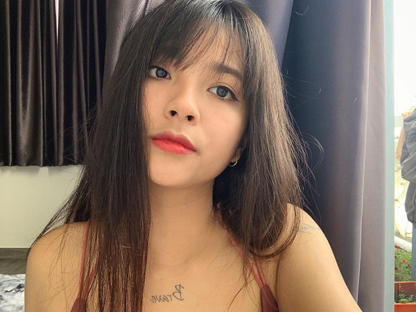 Chọn đúng đám cưới Cris, Mây - bạn gái cũ của hot Youtuber khoe ngầm mình cũng có người đang ráo riết theo đuổi đó nha!