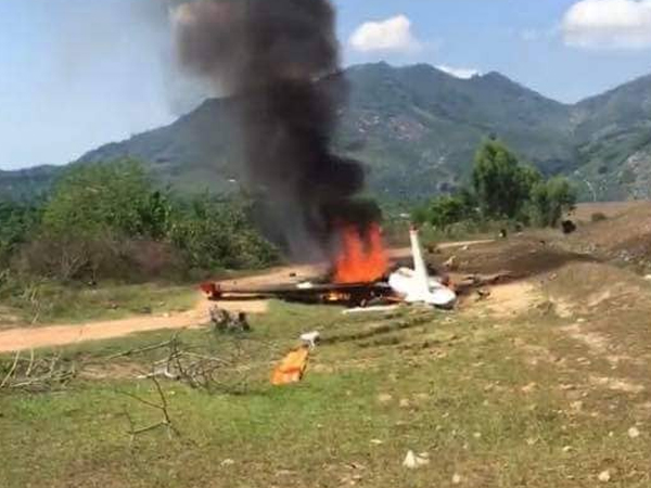 Video: Hiện trường máy bay quân sự rơi ở Khánh Hòa