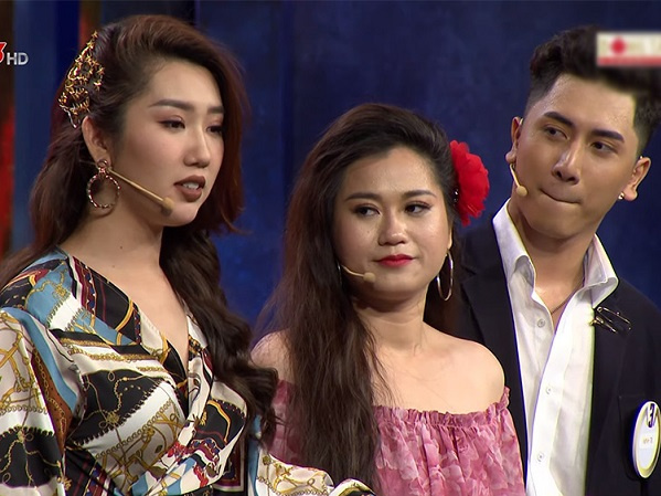 Thúy Ngân đòi bỏ về vì liên tục bị ngó lơ giữa chương trình