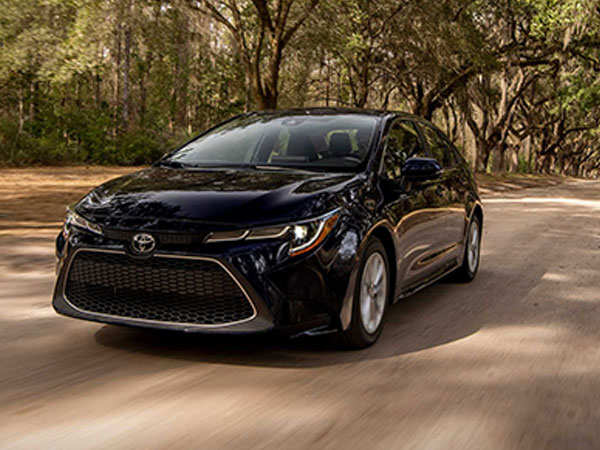 Ôtô Toyota sẽ tự phanh nếu tài xế ra khỏi xe mà không về P