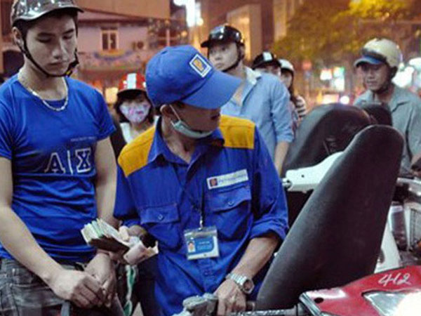 'Cứu' xăng E5: Giá xăng E5 phải thấp hơn RON95 ít nhất 5.000 đồng/lít