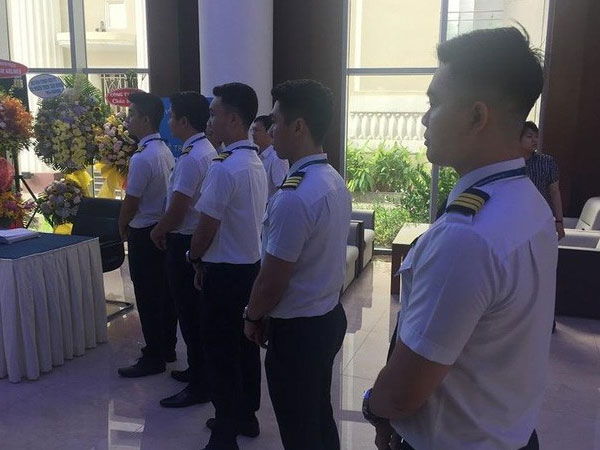 Bùng nổ nạn 'săn trộm', vơ vét ...phi công
