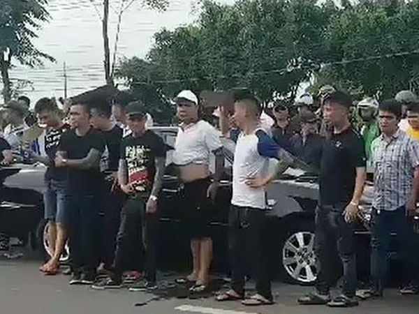 Vụ 'Giang hồ bao vây công an': Khởi tố vụ án, bắt khẩn cấp đối tượng thứ 3