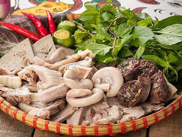 Ăn lòng lợn đúng cách như thế nào?