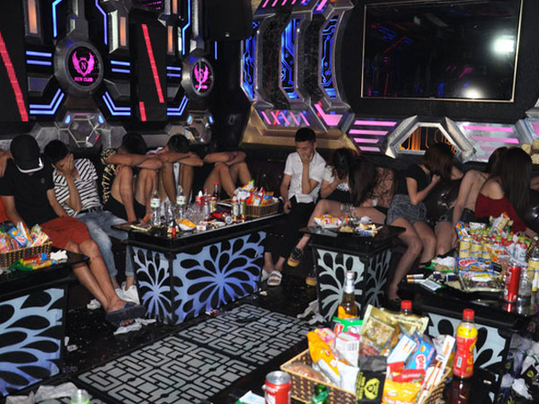 135 đối tượng mua bán, tàng trữ, sử dụng ma túy trong 2 quán Karaoke ở Hải Dương
